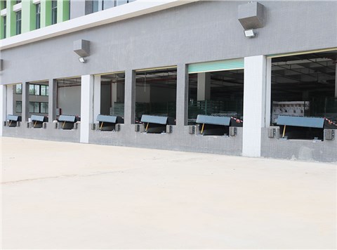 固定登車(chē)橋