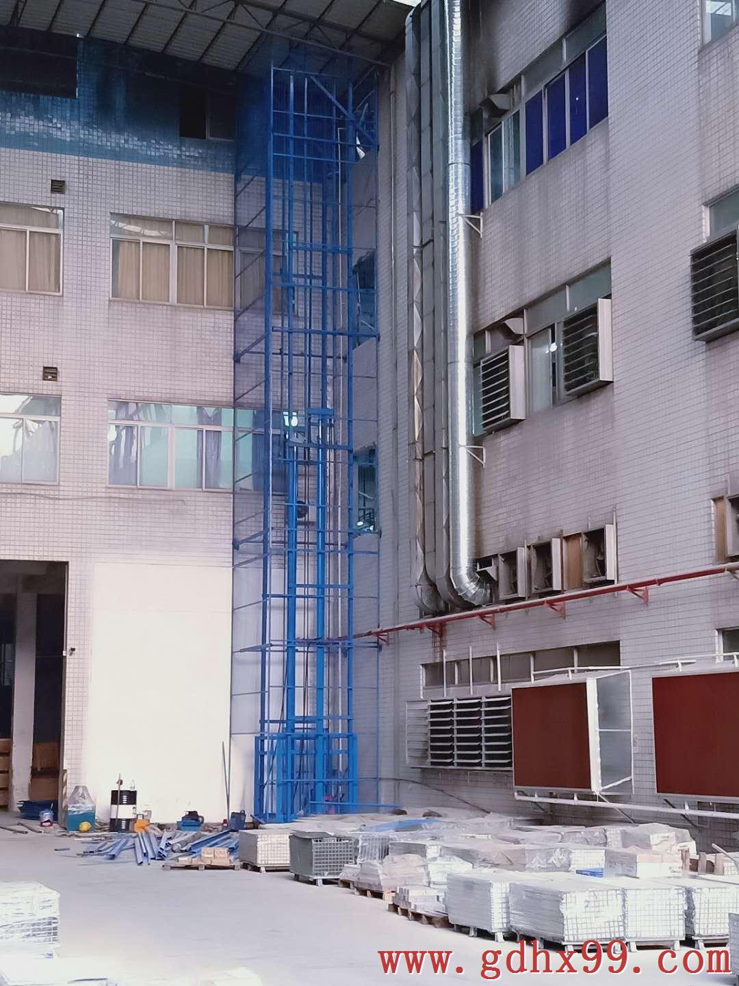 液壓升降機(jī)