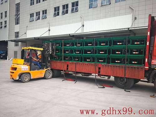通知通知，浩翔固定登車橋又滿貨柜出貨咯！